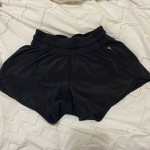 lululemon tracker shorts